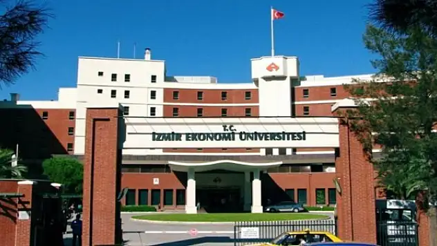 İzmir Ekonomi Üniversitesi 37 Öğretim Üyesi alıyor
