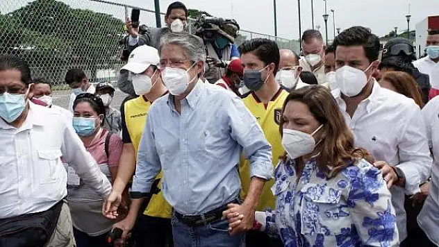Ekvador'da devlet başkanlığı seçimini Guillermo Lasso kazandı