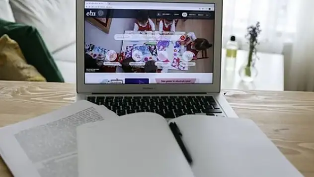 Uzaktan eğitimde usul ve esaslar belirlendi