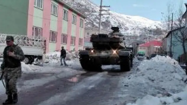 Şırnak'ta askeri araç sevkıyatı