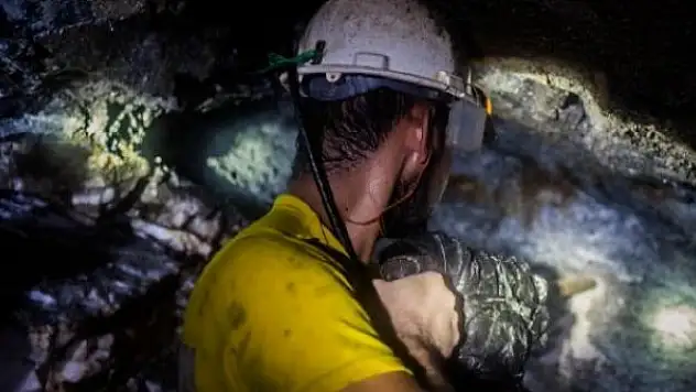 Kaçak altın madeninde mahsur kalan 11 madenci hayatını kaybetti