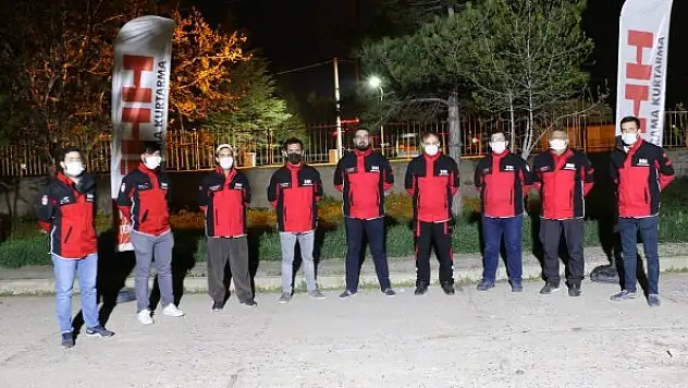 Ilgın İHH Arama Kurtarma'dan gece tatbikatı
