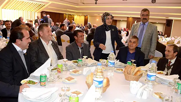 Başkan Toru muhtarlarla buluştu