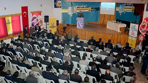 Akyürek ilçelerde yatırımları anlatıyor