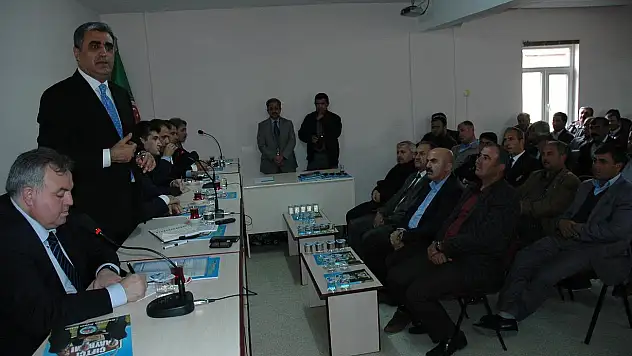 Konuk ve Şeker seçim çalışmasına ziraat odasından başladı