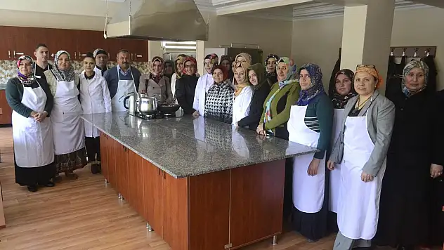 Ak Parti adayları Kulu'da