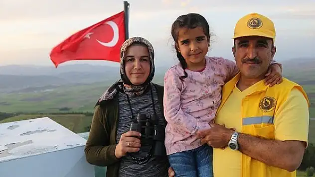 Beş ilin ormanlarına ailecek göz kulak oluyorlar