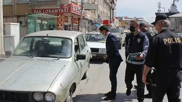 Karapınar Kaymakamı Oğuz Cem Murat, Kovid-19 denetimlerine katıldı