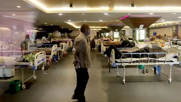 Hindistan'da günlük vaka sayısında rekor