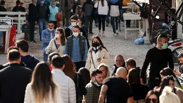 İzmir'de tam kapanma denetimleri: 14 bin kişiye 34 milyon lira ceza