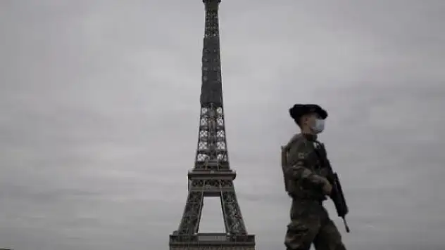 Fransa'da askerlerden ikinci kez 'iç savaş' uyarısı