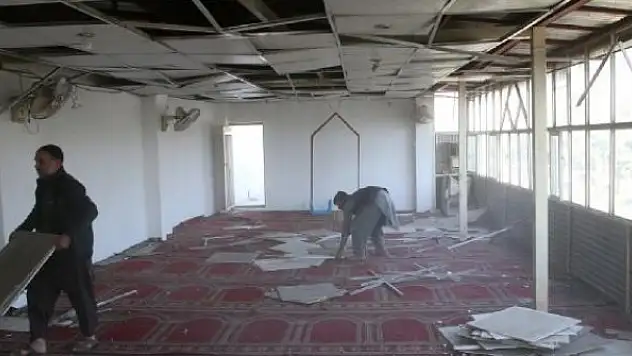 Afganistan'da camiye saldırı: Çok sayıda ölü var