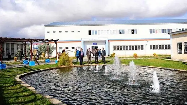 Van Yüzüncü Yıl Üniversitesi 45 öğretim üyesi alacak