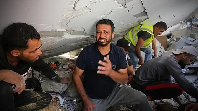 İsrail'in saldırılarında 52'si çocuk, 181 Filistinli hayatını kaybetti