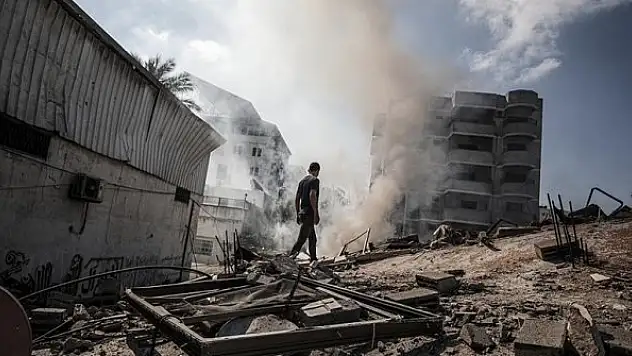 Gazze Belediyesi: İsrail 40 cadde ve kavşağı kullanılamaz hale getirdi