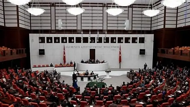 Meclis'te yasama çalışmaları yoğun gündemle yeniden başlıyor