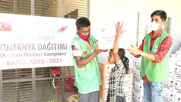 İHH, çocukların yüzünü güldürdü