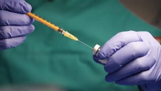 İtalya'da bir kadına yanlışlıkla 4 doz aşı yapıldı