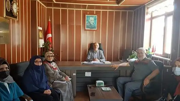 Önce İyilik ve İnsani Yardımlaşma  Derneği'nden Filistin'e yardım