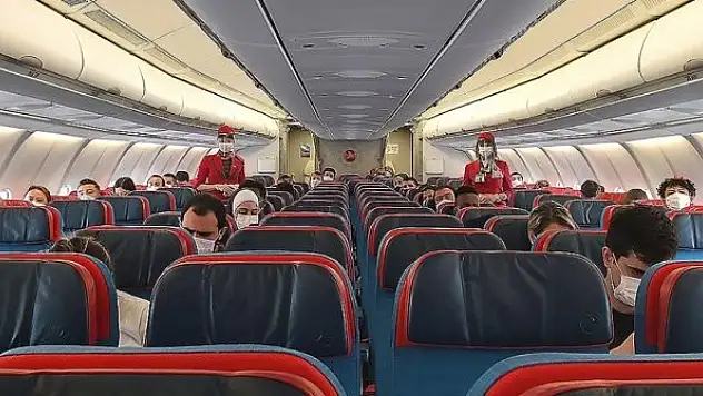 THY'nin uçak içi ürün ve hizmetlerine 'Travel Plus'tan 4 kategoride ödül