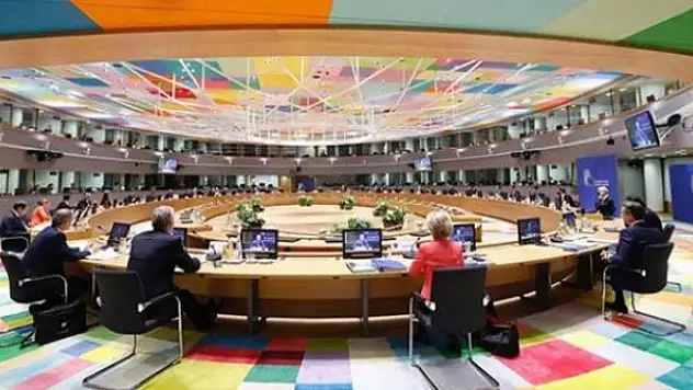 AB liderleri yoksul ülkelere aşı bağışı konusunda anlaştı