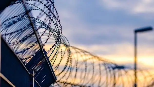 15 yaşından küçük çocuğu olan kadın mahkumların cezası ertelenecek