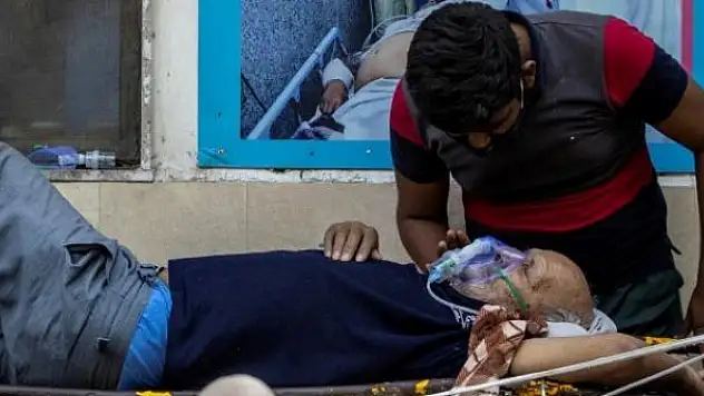 Hindistan'da son 24 saatte 3 bin 128 can kaybı