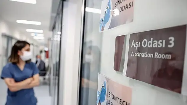 Bakan Koca: Aşı ile salgının etkisini gündemden çıkaracağız