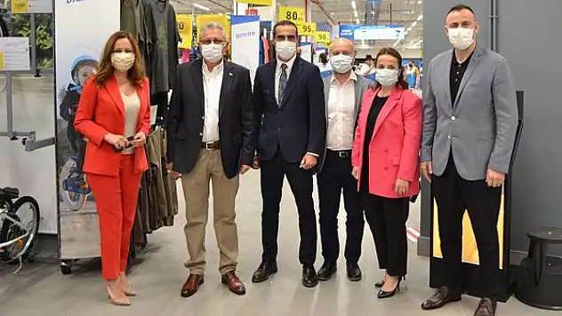 Decathlon mağazası Kentplaza'da açıldı