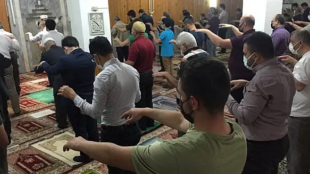 Konya'daki kuraklığa karşı camilerde yağmur duası edildi