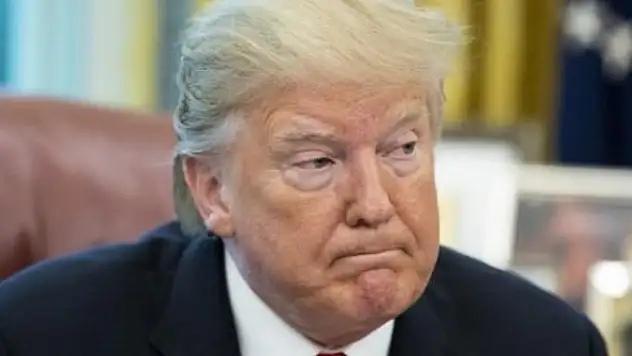 Trump'ın Facebook ve Instagram hesapları 2023'e kadar yasaklandı