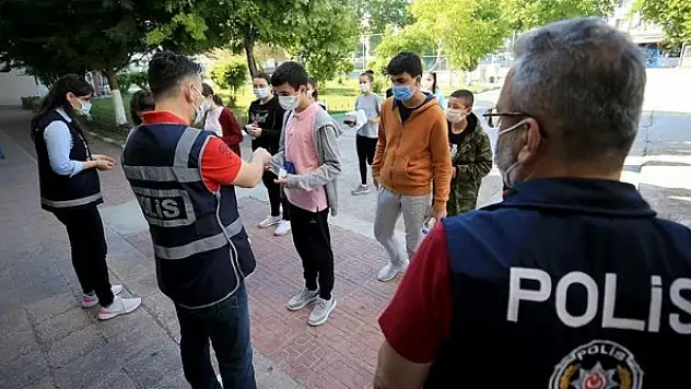 Özer: LGS kapsamındaki merkezi sınav sorunsuz tamamlandı