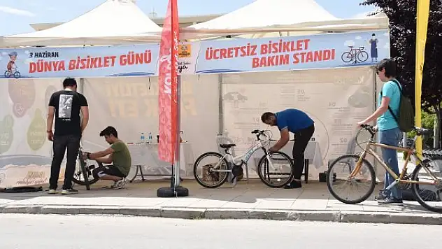 Bisiklet tamir ve bakım istasyonları ilgi görüyor