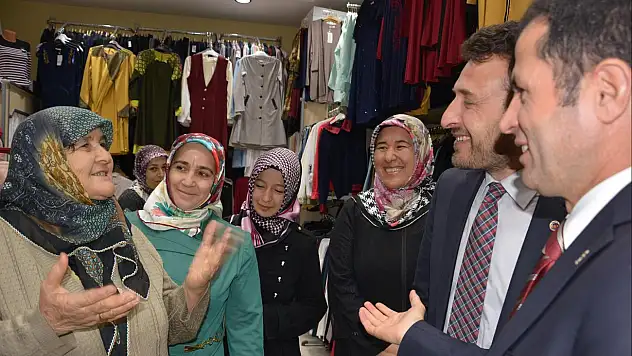 Altunyaldız, esnaf ve vatandaşlarla buluştu