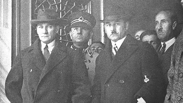 Cumhuriyet Hatibi:  Hamdullah Suphi Tanrıöver