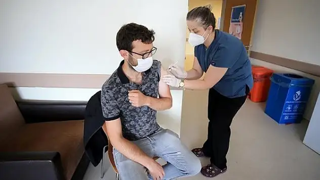 40 yaş üzerindeki vatandaşların aşılanması başladı