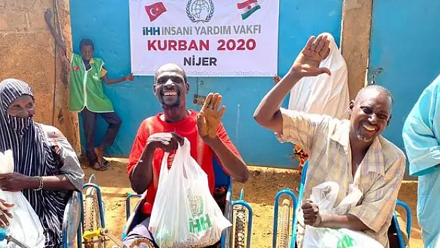İHH, Kurban'da 65 ülkede  5 milyon kişiye ulaşacak