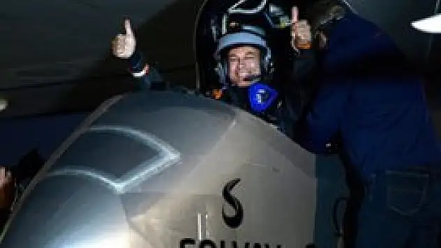 Güneş enerjisiyle uçuşta başarı