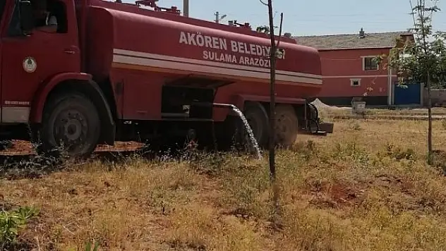 Akören'de parklara  bakım yapılıyor