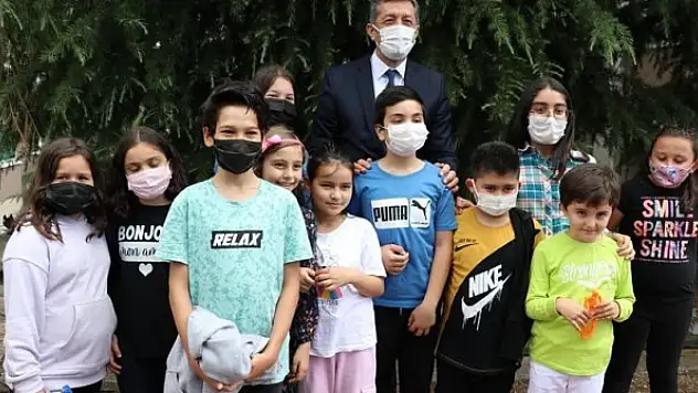 'Her bir evladımıza daha iyi eğitim fırsatı vermek sorumluluğumuzdur'