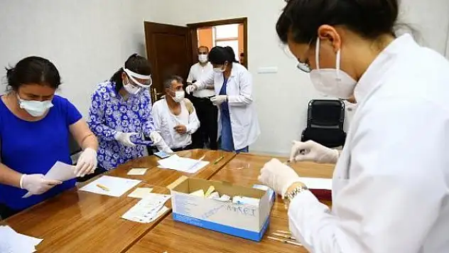 Aşı odalarında görevli personele ek ödeme