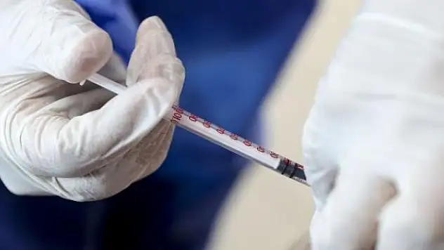 Antalya'da yapılan aşı miktarı 1 milyon 400 bin dozu aştı