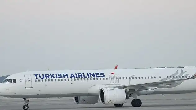 Rusya'dan ilk turist kafilesi Antalya'ya geldi