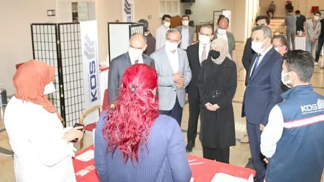 Usta ve Vali Özkan aşı çalışmalarını yerinde inceledi