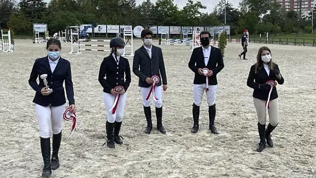 Sporcu Şeveşeli'den önemli başarı