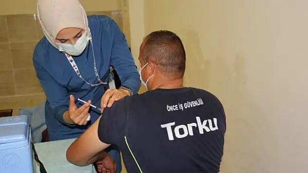 Konya Şeker çalışanları seyyar aşı odalarına koştu