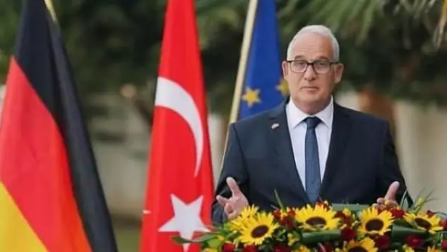 Övgüler dizdi: Türkiye'de kendimizi güvende hissediyoruz