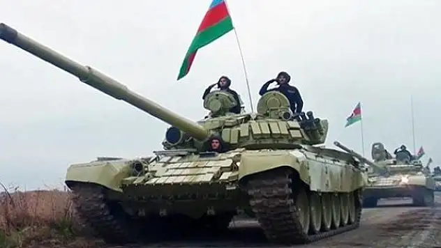 Azerbaycan ordusunun 103'üncü yılı