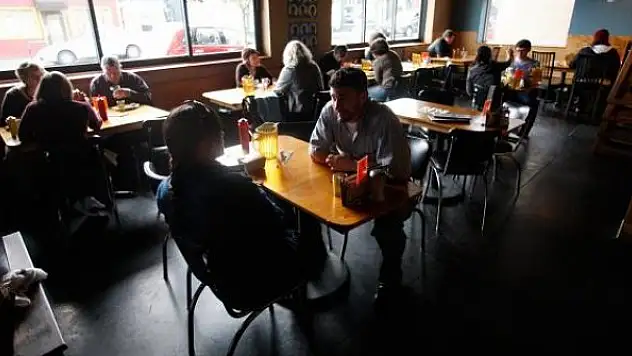 37 dolarlık siparişe 16 bin dolar bahşiş bıraktı