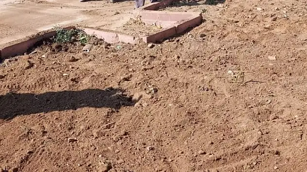Akören'de çevre  temizliği sürüyor